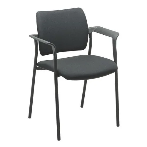 Silla oficina confidente con patas y brazos yota negra.